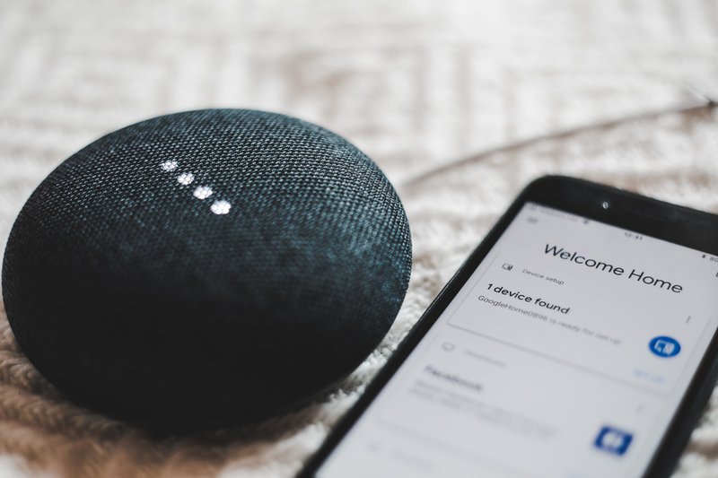 IoT And Mobile App Integration: Impact, Benefits, And Challenges 1 Photographer: BENCE BOROS | Source: Unsplash
